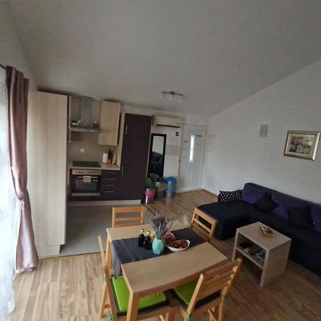 Apartman Relax Marina Exteriör bild